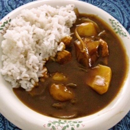 コクのあるとても美味しいチキンカレーが出来ました(๑´ڡ`๑)また作りたいです！ごちそうさまでしたー！